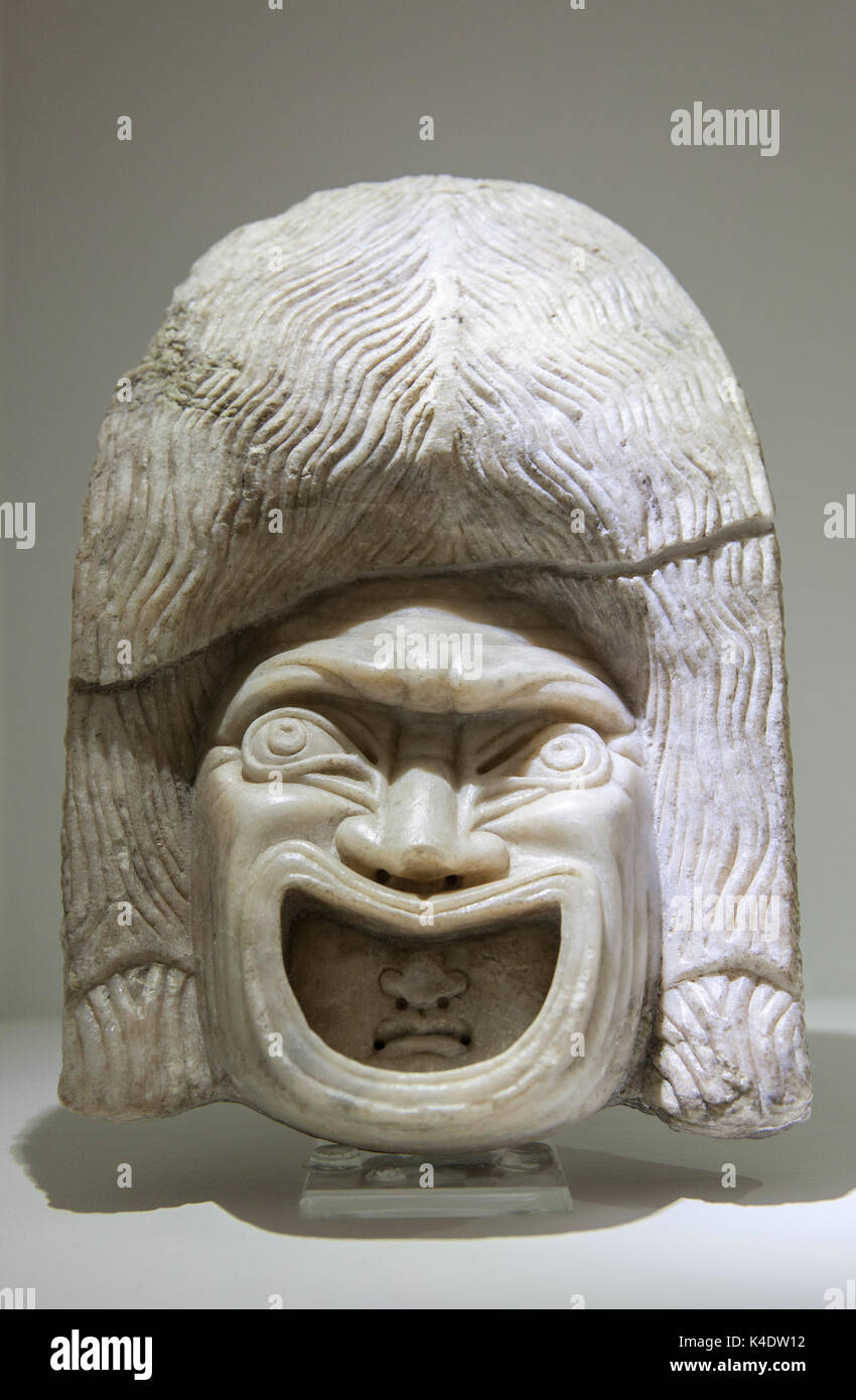Antequera, Espagne - Juillet 14th, 2017 : Antefix de l'acteur avec masque. Sculpture en marbre romain. Musée Municipal d'Antequera, Malaga, Espagne Banque D'Images