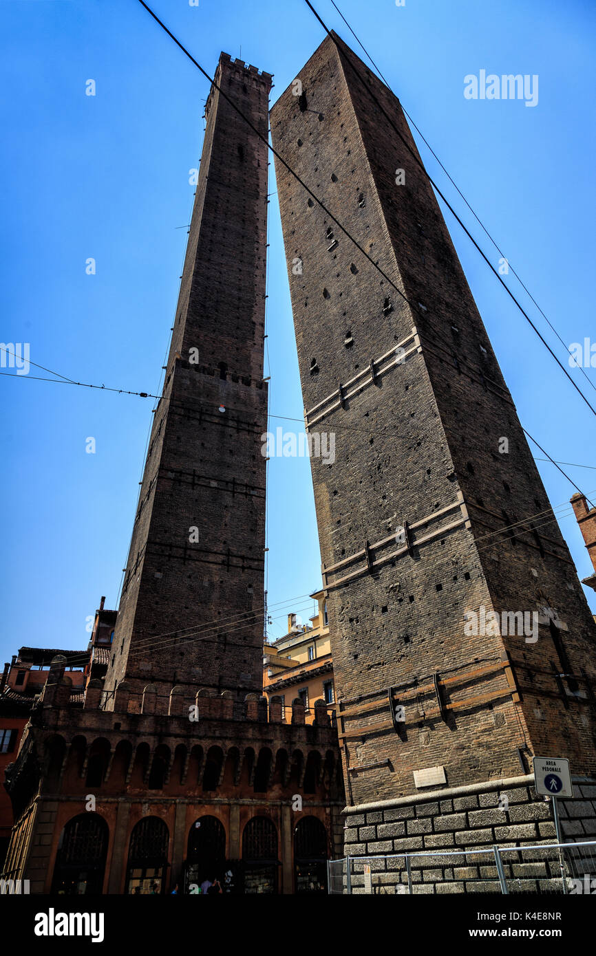 Due Torri, Bologne, Italie Banque D'Images