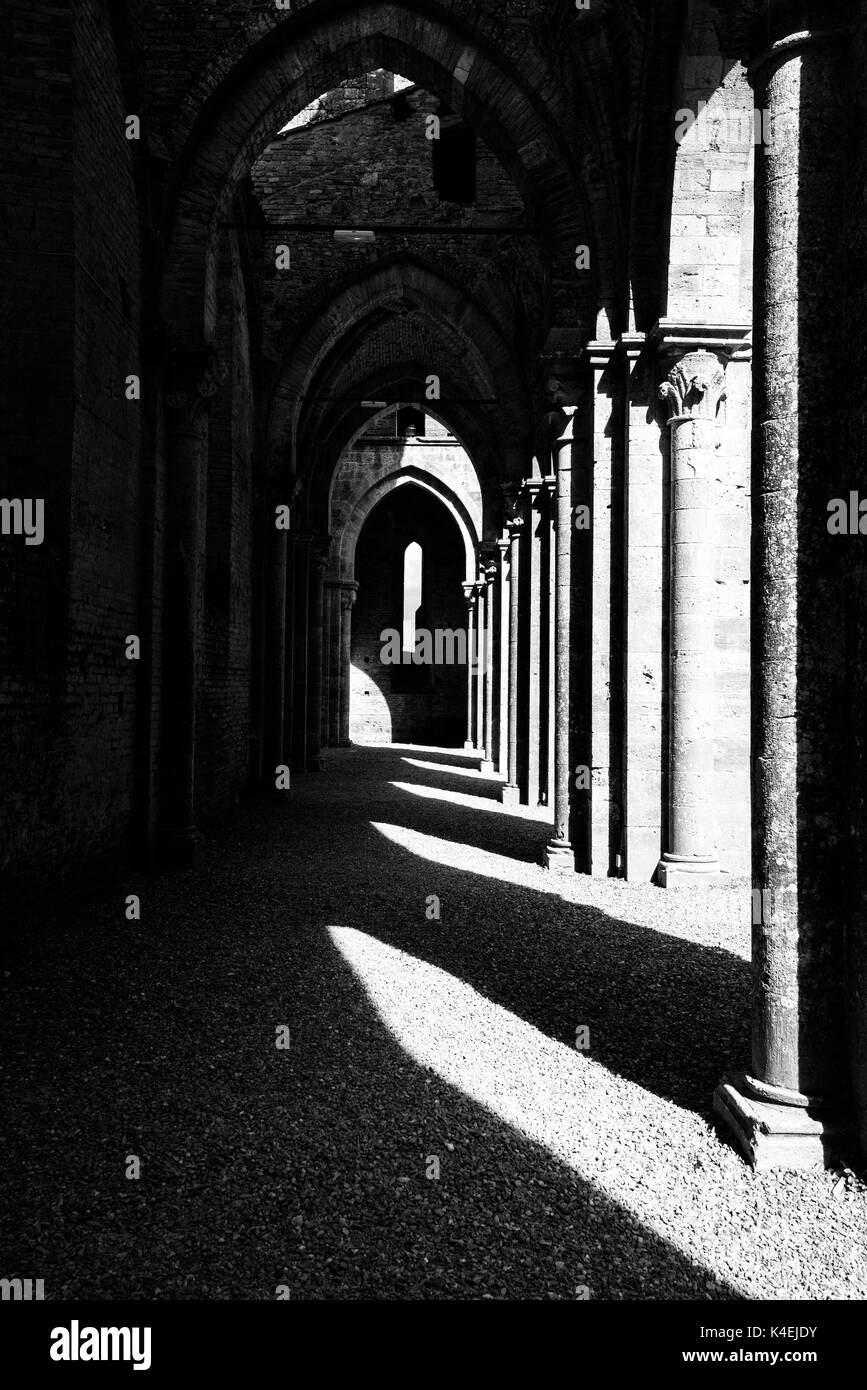Ruines de l'abbaye de San Galgano, Chiusdino Toscane Italie Europe EU Banque D'Images