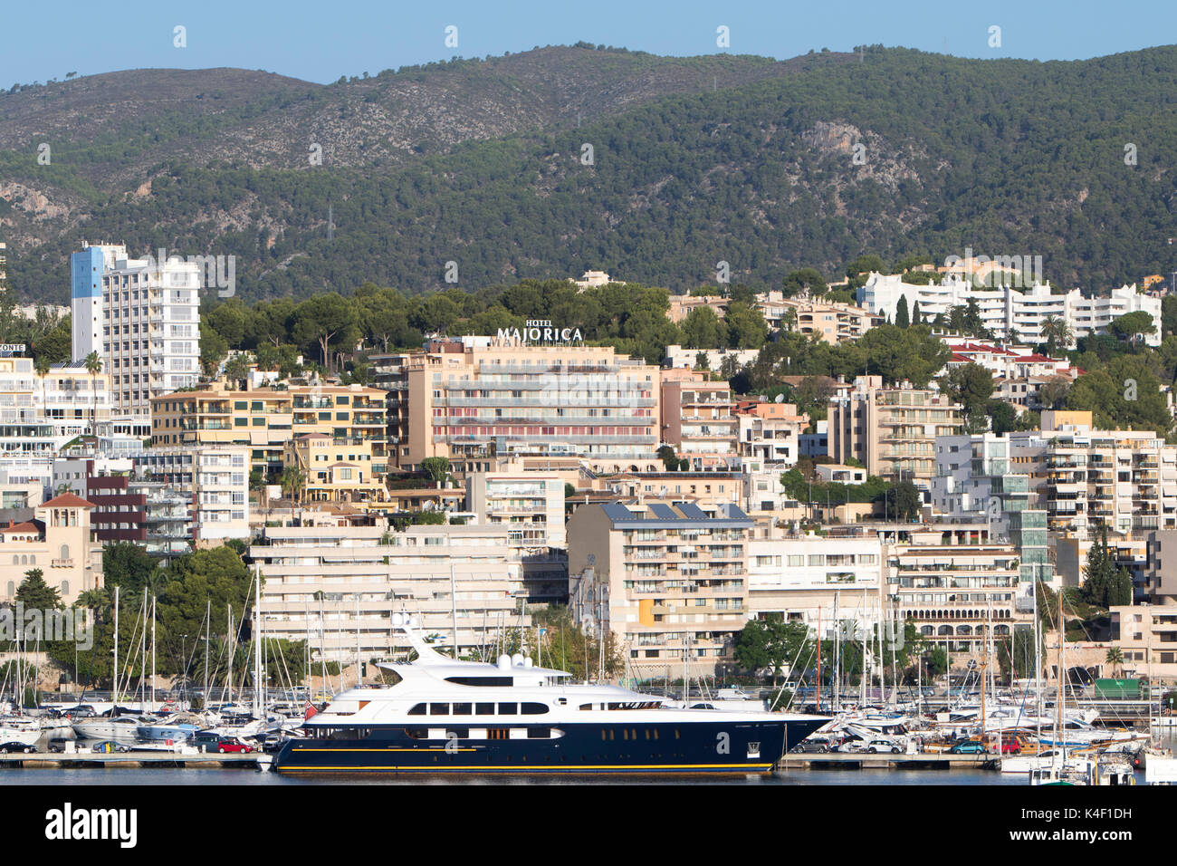 Hôtel Majorque à la baie de Palma de Majorque dans les îles Baléares en Espagne sur la côte sud de Majorque en été Banque D'Images