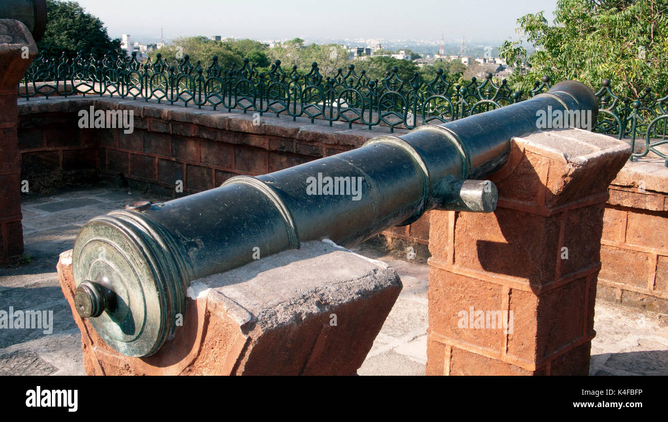 Cannon uparkot historique fort junagadh Gujarat Inde Banque D'Images