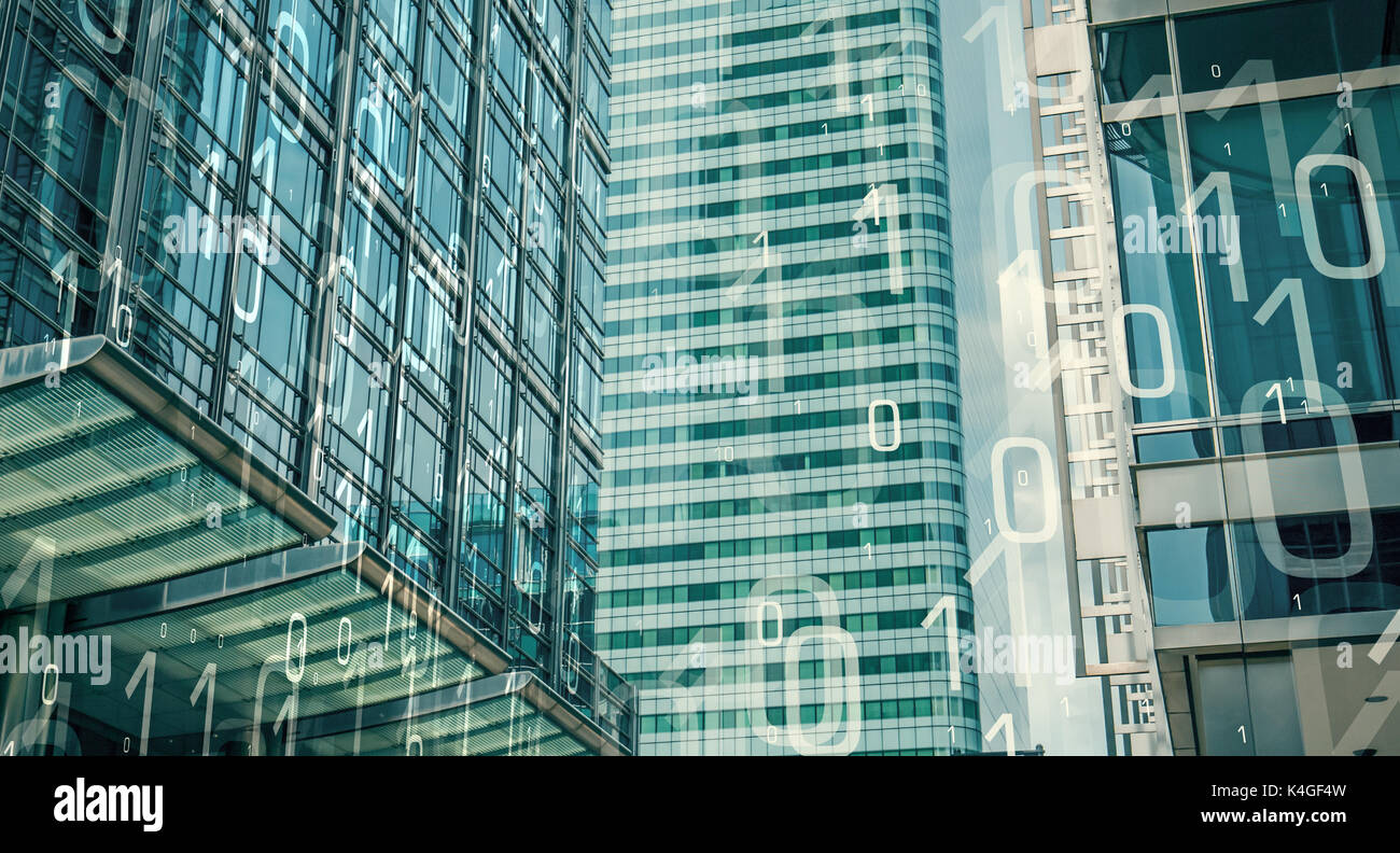 La cyber sécurité, code binaire et immeubles de bureaux modernes Banque D'Images