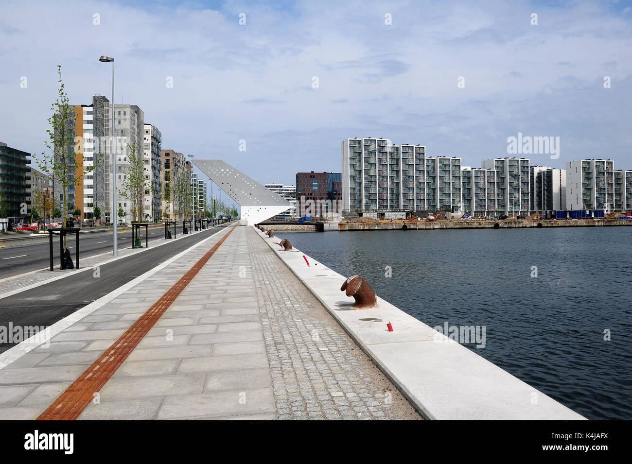 La nouvelle tour d'observation sur l'eau face à Aarhus, Danemark. Banque D'Images