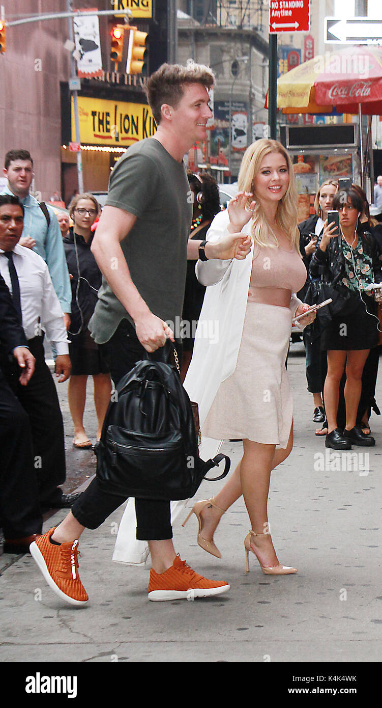 Sasha Pieterse Banque D Image Et Photos Page 6 Alamy