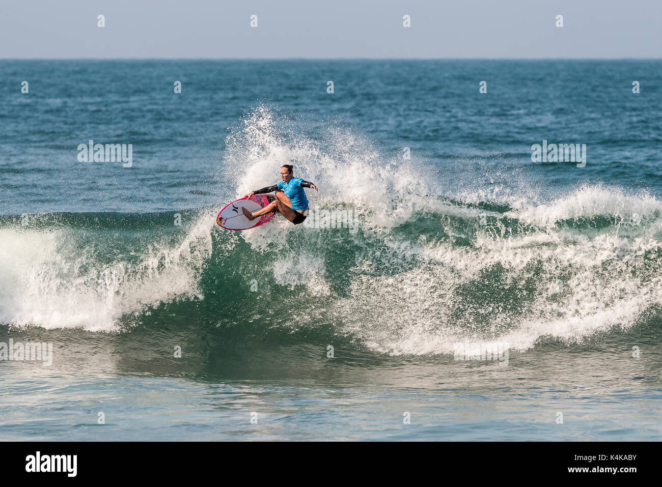 San Clemente, USA. 06 sep, 2017. Au cours du premier cycle du surf sur le swatch 2017 women's pro à des chevalets, san onofre state beach, san clamente, ca le 06 septembre 2017. surfer : carissa Moore (usa-Texas). Credit : Benjamin Ginsberg/Alamy live news Banque D'Images