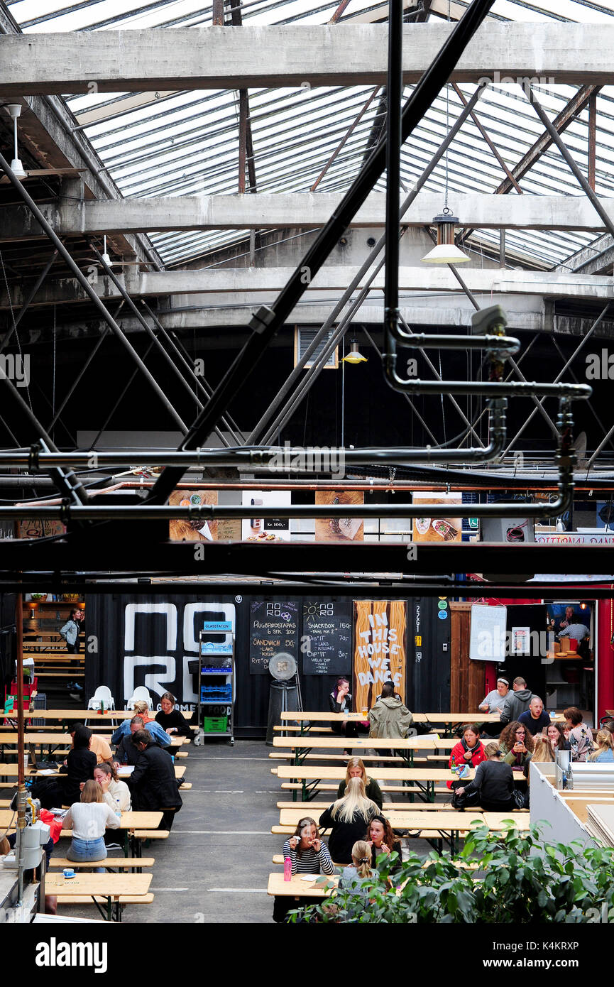 L'alimentation de rue d'Aarhus, un marché alimentaire de la rue à Aarhus, Danemark. Banque D'Images