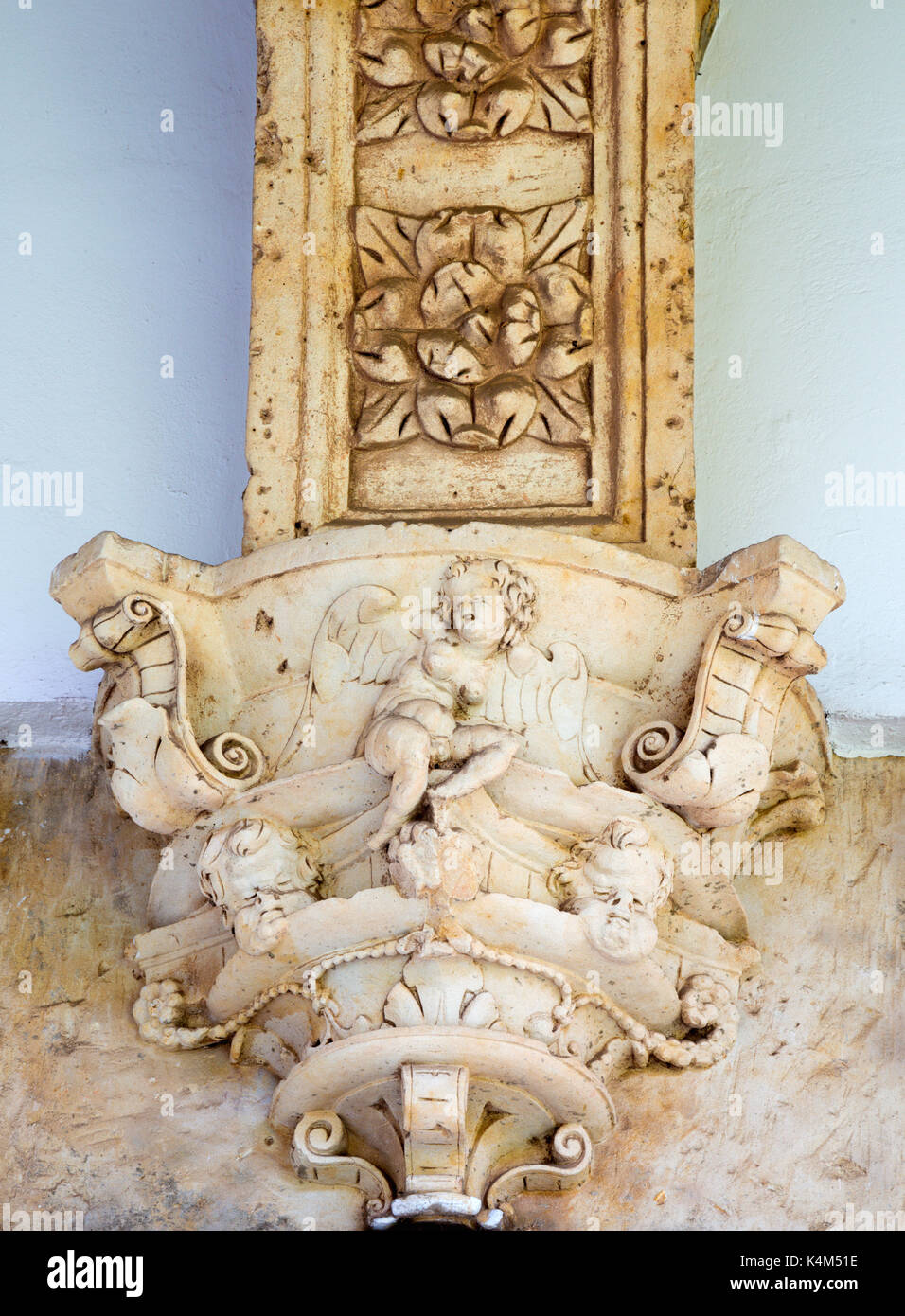 Salamanque, Espagne, avril - 17, 2016 : la capitale du vault de renaissance-baroque atrium de colegio arzobispo Fonseca. Banque D'Images