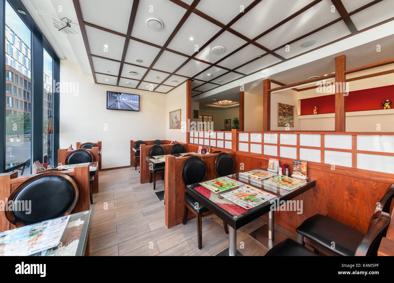 L'intérieur est moderne restaurant japonais ichiban boshi. Le hall