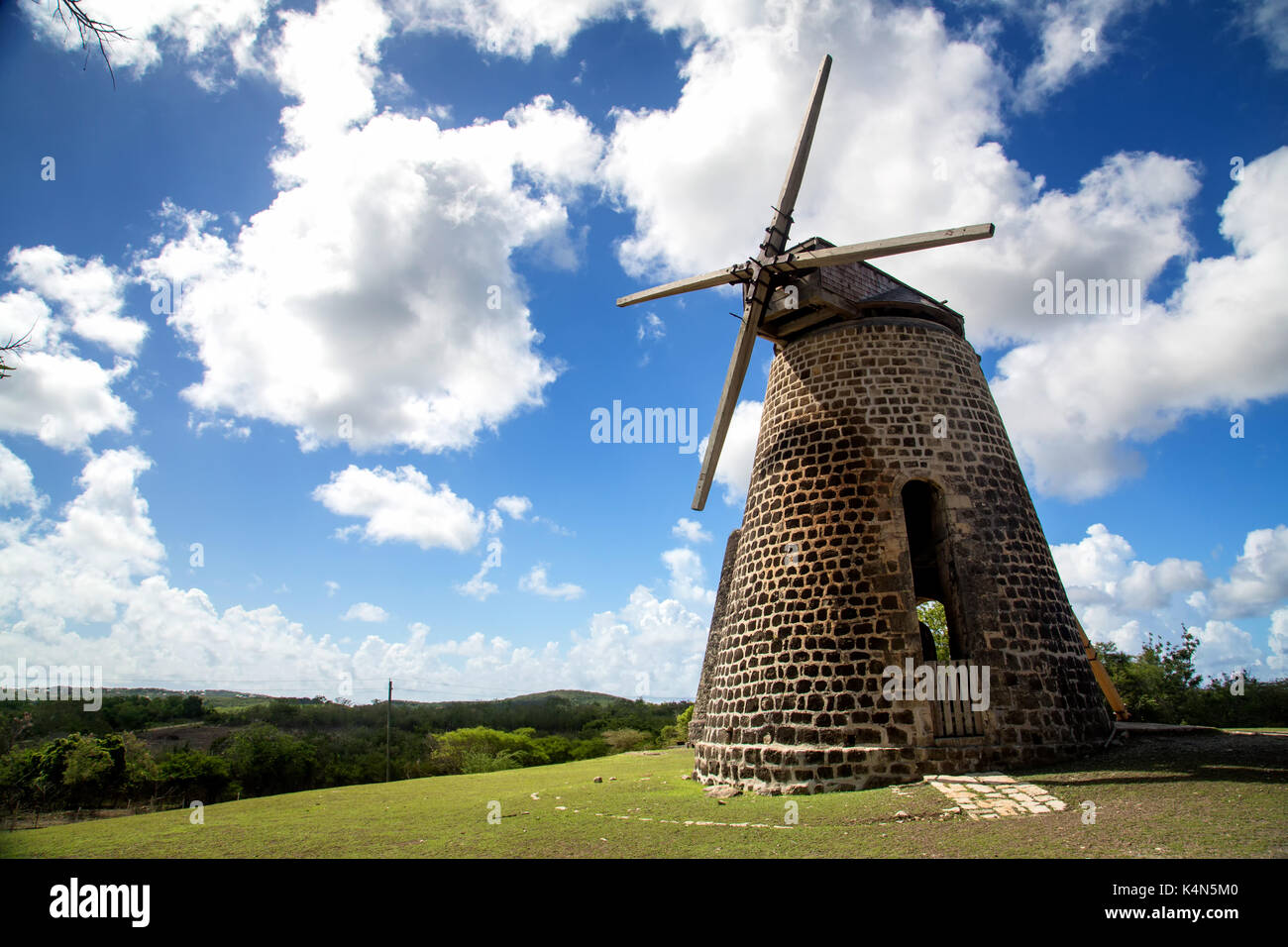 Antigua, ancienne plantation de canne à sucre et wind mill Banque D'Images