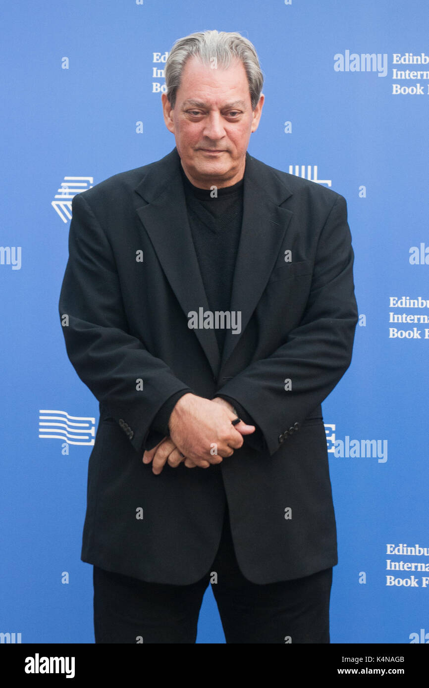 L'écrivain américain et directeur Paul Auster assiste à un photocall au cours de l'Edinburgh International Book Festival le 12 août 2017 à Édimbourg, scotlan Banque D'Images