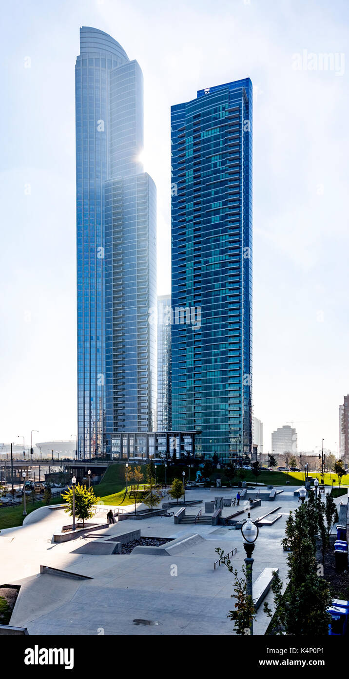 Chicago Illinois, USA - 3 novembre 2016. grant condos de luxe à Chicago Illinois situé sur East roosevelt road et la subvention skate park Banque D'Images