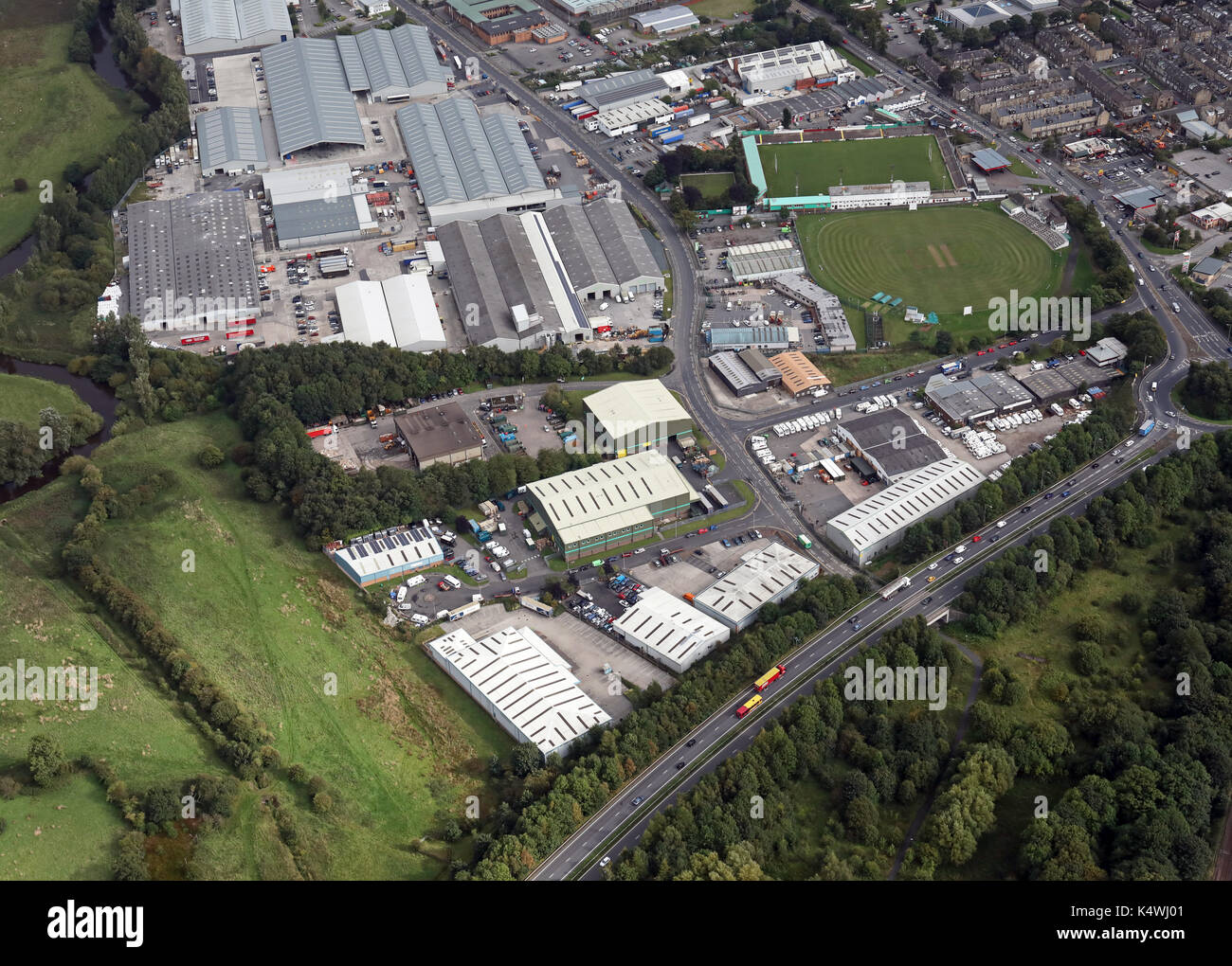 Vue aérienne de Keyleigh Industrial Estate, à l'extrémité nord de Keighley, West Yorkshire, Royaume-Uni Banque D'Images