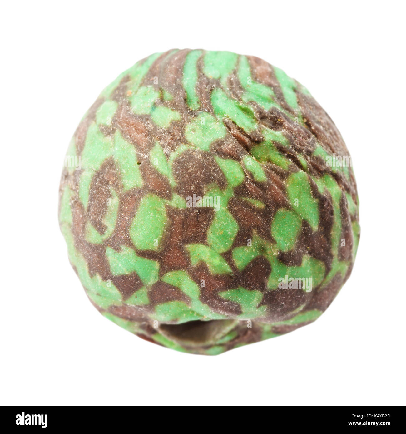 L'afrique fait main perle céramique vert isolé sur fond blanc Banque D'Images