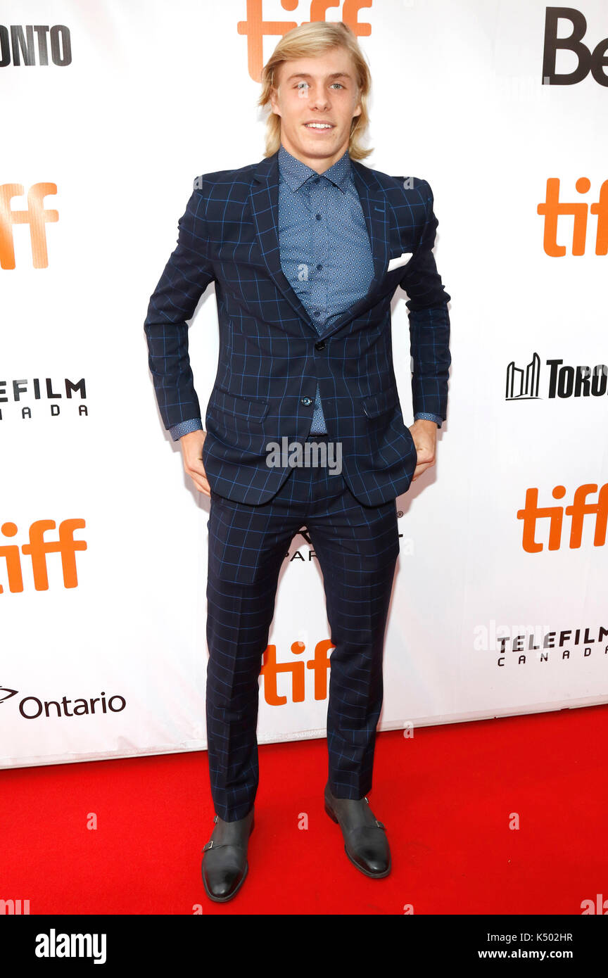 Toronto, Canada. 07Th nov, 2017 joueur de tennis canadien. denis shapovalov participant à la 'borg/mcenroe' premiere au cours de la 42e festival international du film de Toronto à Thomson Hall le 07 septembre 2017 à Toronto, Canada Crédit : geisler-fotopress/Alamy live news Banque D'Images