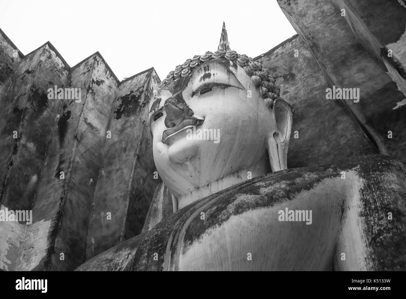 Statue tête de Bouddha à Sukhothai, Thaïlande,style noir et blanc Banque D'Images