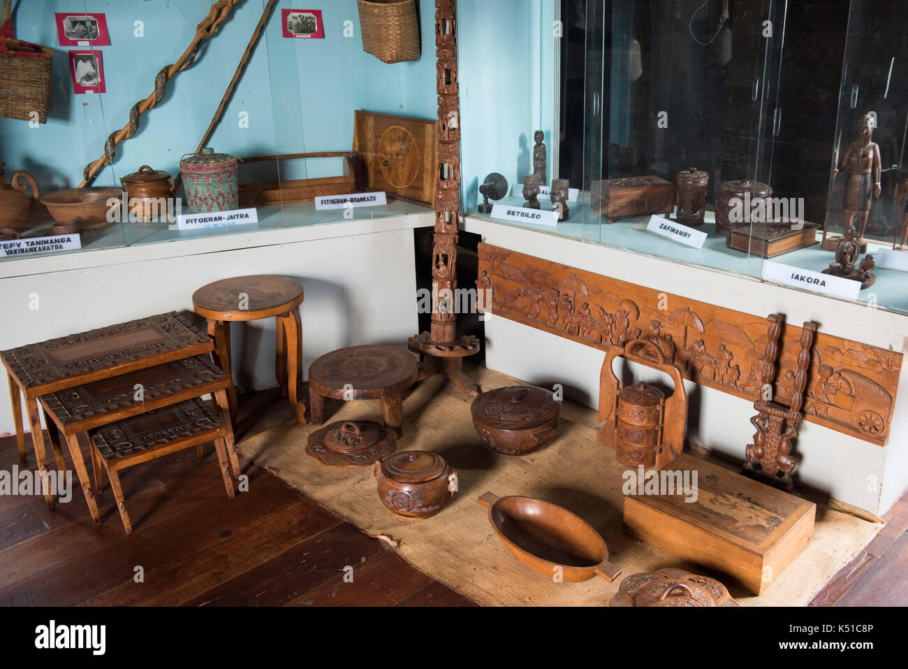 S'affiche dans le musée installé dans le palais du roi vacances historique de Radama II, Hilltop Rova de Madagascar, jolie villa f5 Banque D'Images