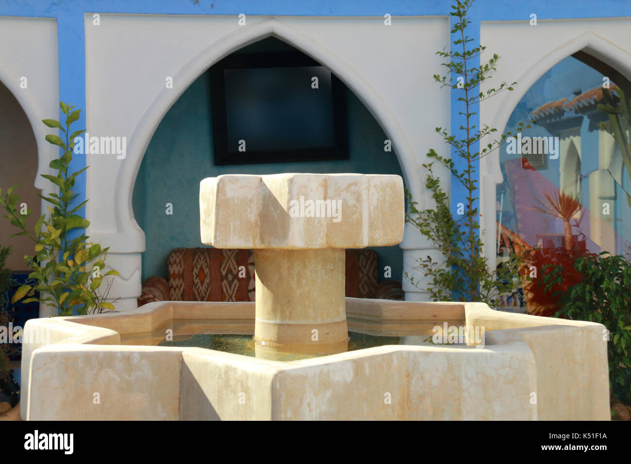 Fontaine de l'architecture marocaine Banque D'Images