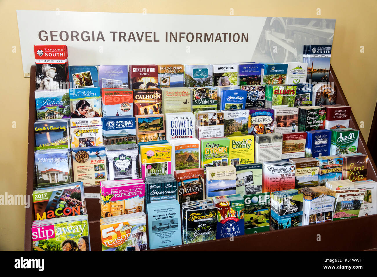 Savannah Georgia,Visitors information Center,Inside,brochure de voyage,boutique de cadeaux,USA Etats-Unis Amérique du Nord,GA170512060 Banque D'Images