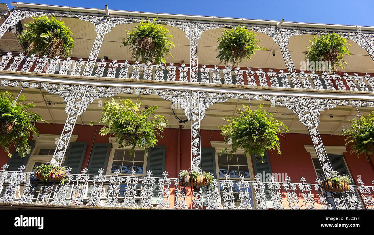 L Architecture Classique Du Batiment Avec Balcon A New Orleans French Quarter Louisiane Photo Stock Alamy