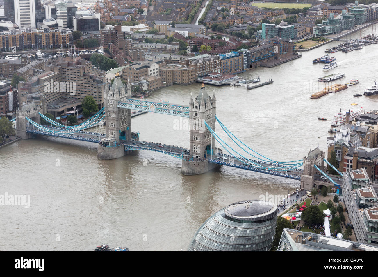 Vue de la ville et du Tower Bridge sur la Tamise, le gratte-ciel shard london united kingdom Banque D'Images