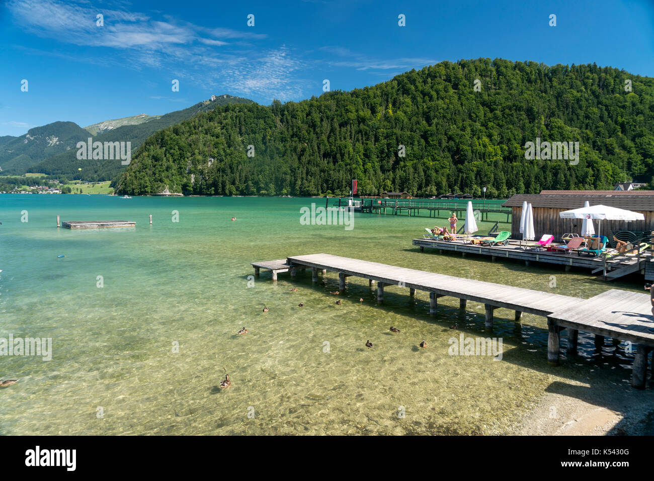Boosteg BEI Strobl am Wolfgangsee, Salzkammergut, Österreich | jetée à Strobl au lac Wolfgangsee, région de Salzkammergut, Autriche Banque D'Images