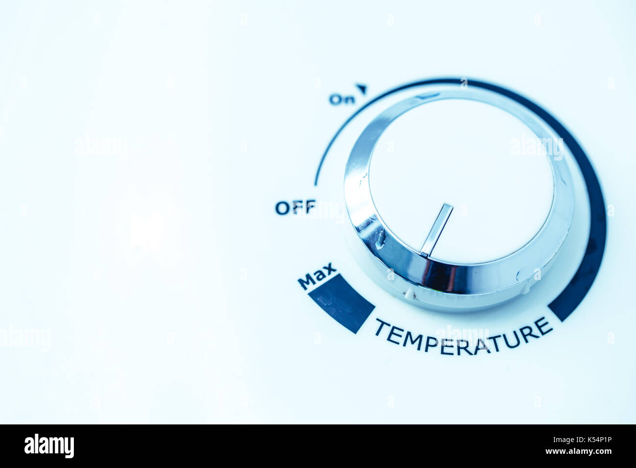 Réglage du volume de la température de l'eau chauffe-eau à douche salle Banque D'Images