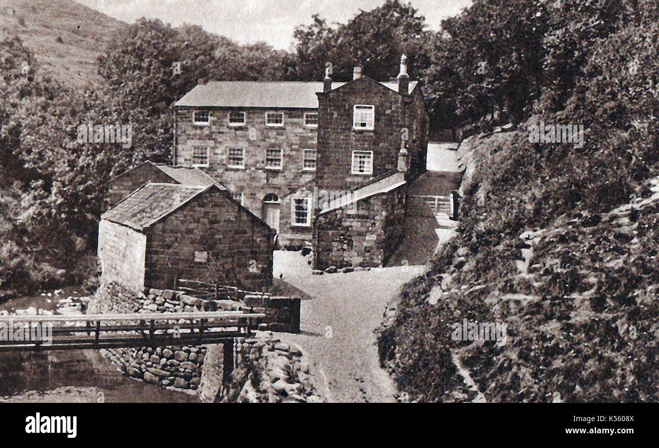 L'ancien moulin de Robin Hood's Bay, (UK) maintenant converti à Boggle Hole Auberge de Jeunesse et administré par l'YHA (Youth Hostels Association) Banque D'Images