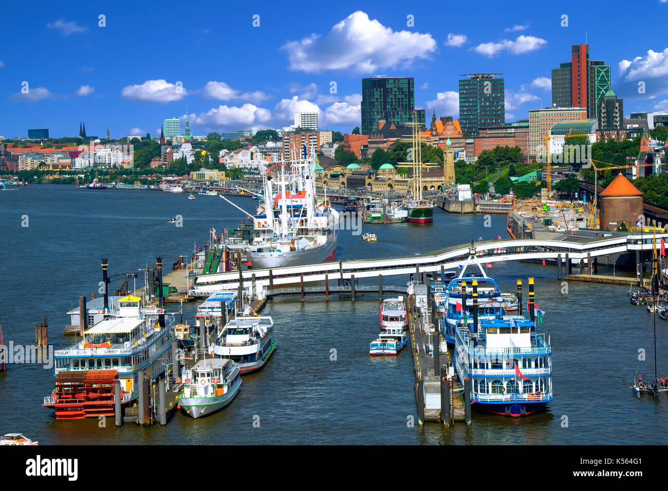 Fleuve d'Elbe et le port de Hambourg Banque D'Images