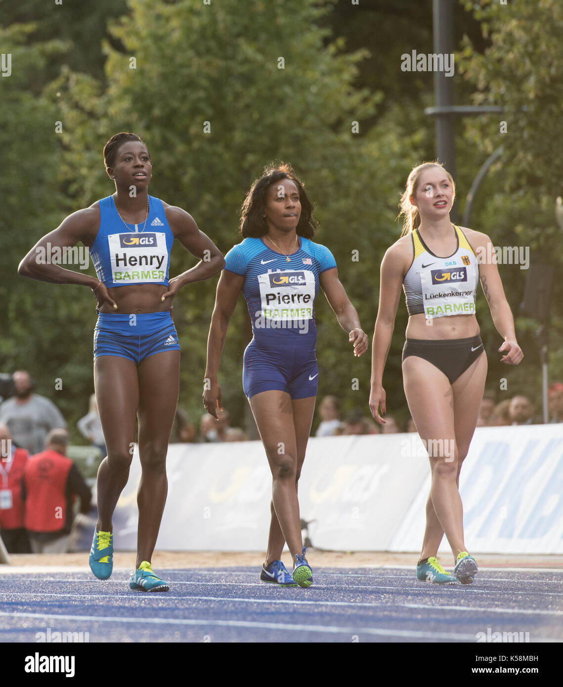 Berlin, Allemagne. 2Nd sep 2017. anglais Henry, desiree athlète athlète américaine Barbara pierre et athlète allemande gina lückenkemper (l-r) à l'l 'berlin vole dlv concours international d'athlétisme de Berlin, Allemagne, 2 septembre 2017. photo : annegret hilse/dpa/Alamy live news Banque D'Images