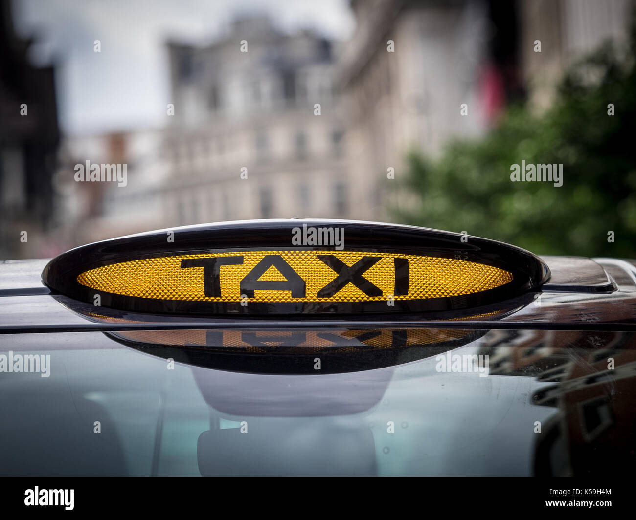 Mercedes Vito London Taxi Taxi Noir - Signes sur un Taxi Mercedes Vito dans le centre de Londres. Le Vito est une alternative à la traditionnelle Black Cab Banque D'Images
