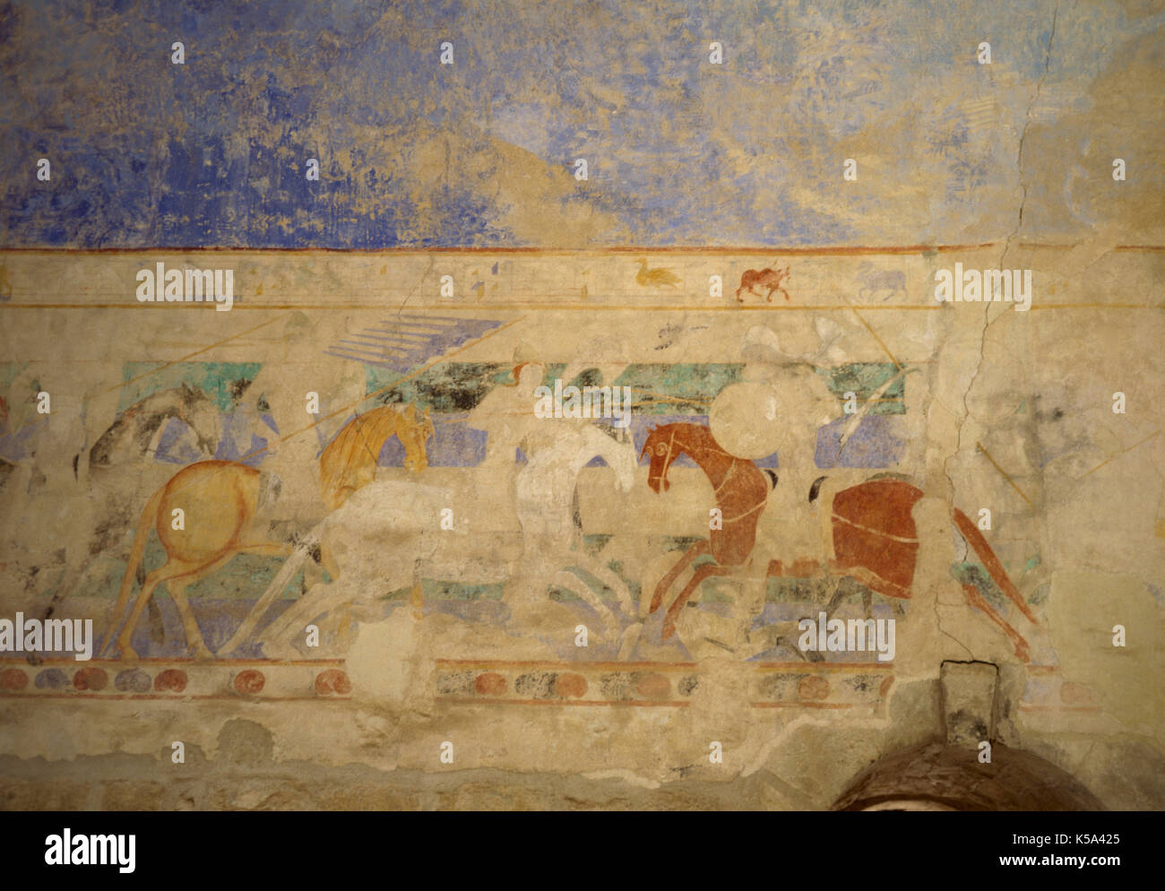 Tournoi médiéval. La peinture murale. Lutte à cheval entre deux chevaliers, l'un d'entre eux et les catholiques d'autres cathares. Musée du Château Comtal, Carcassonne, France. Banque D'Images