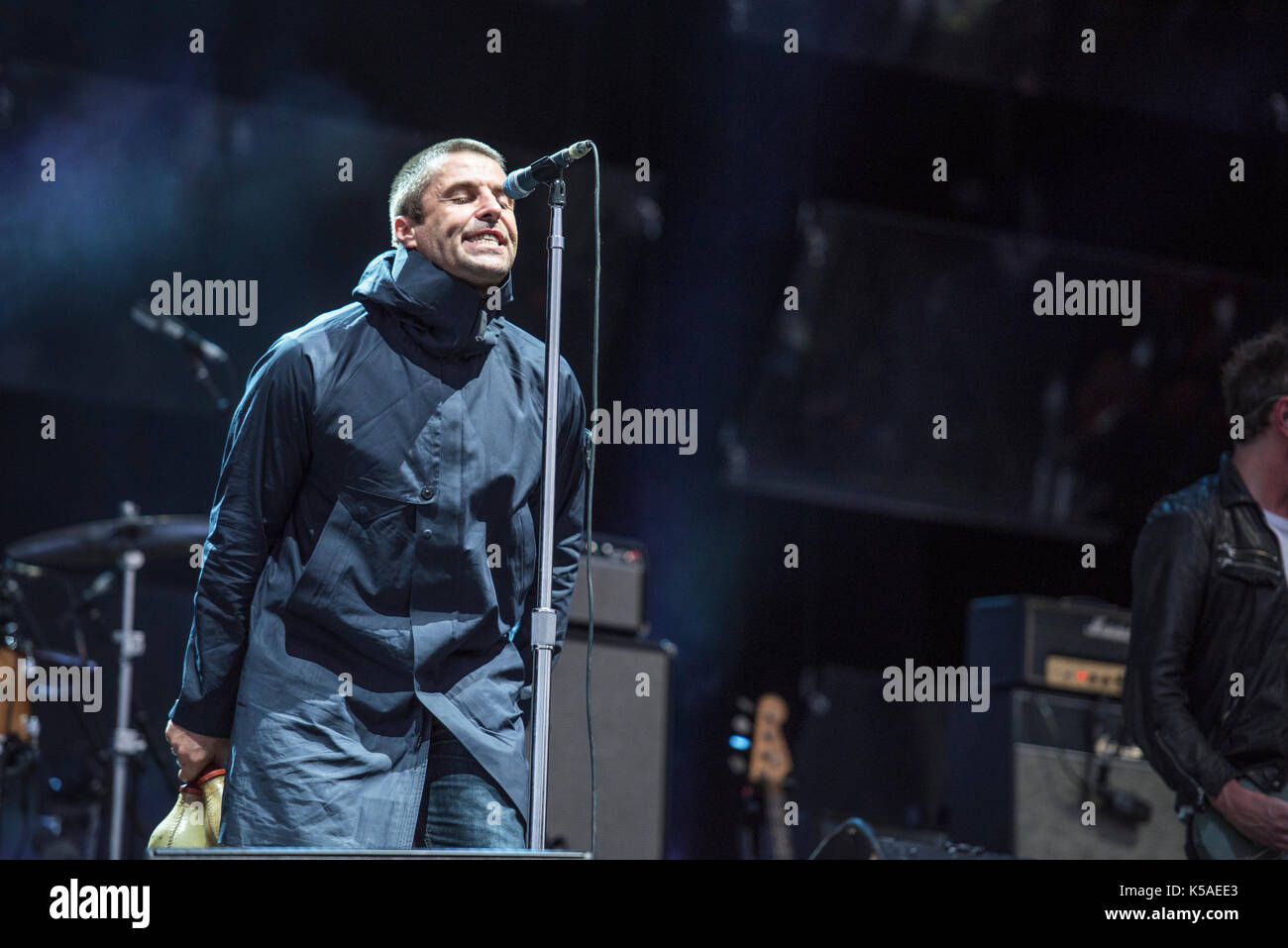 Leeds, UK. 2017 25thaugust. Liam Gallagher joue sur la scène principale à Leeds festival 2017, bramham Park, Leeds 25/08/2017 © Gary mather/Alamy vivre Banque D'Images