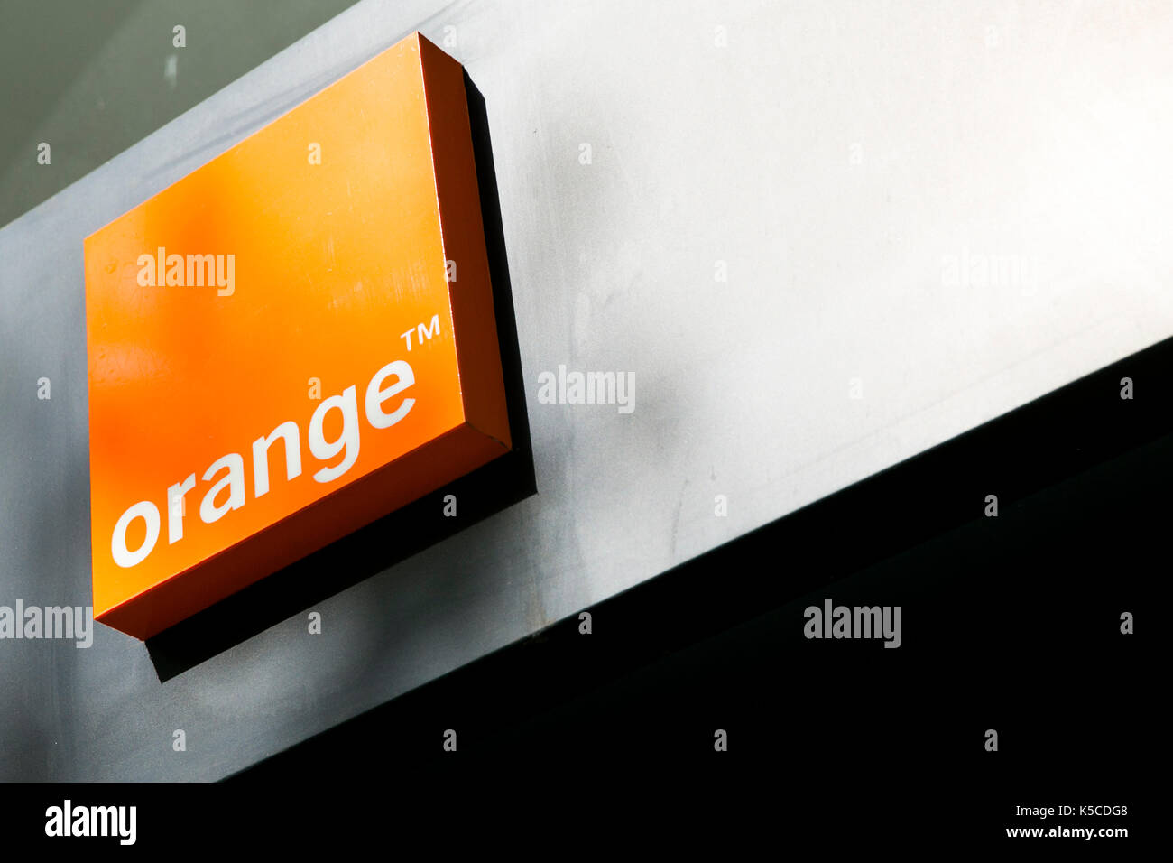 Un logo affiche à l'extérieur d'un orange s.a., magasin de détail à Barcelone, Espagne, le 30 août 2017. Banque D'Images