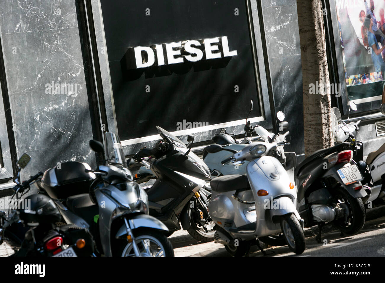 Vetement diesel store