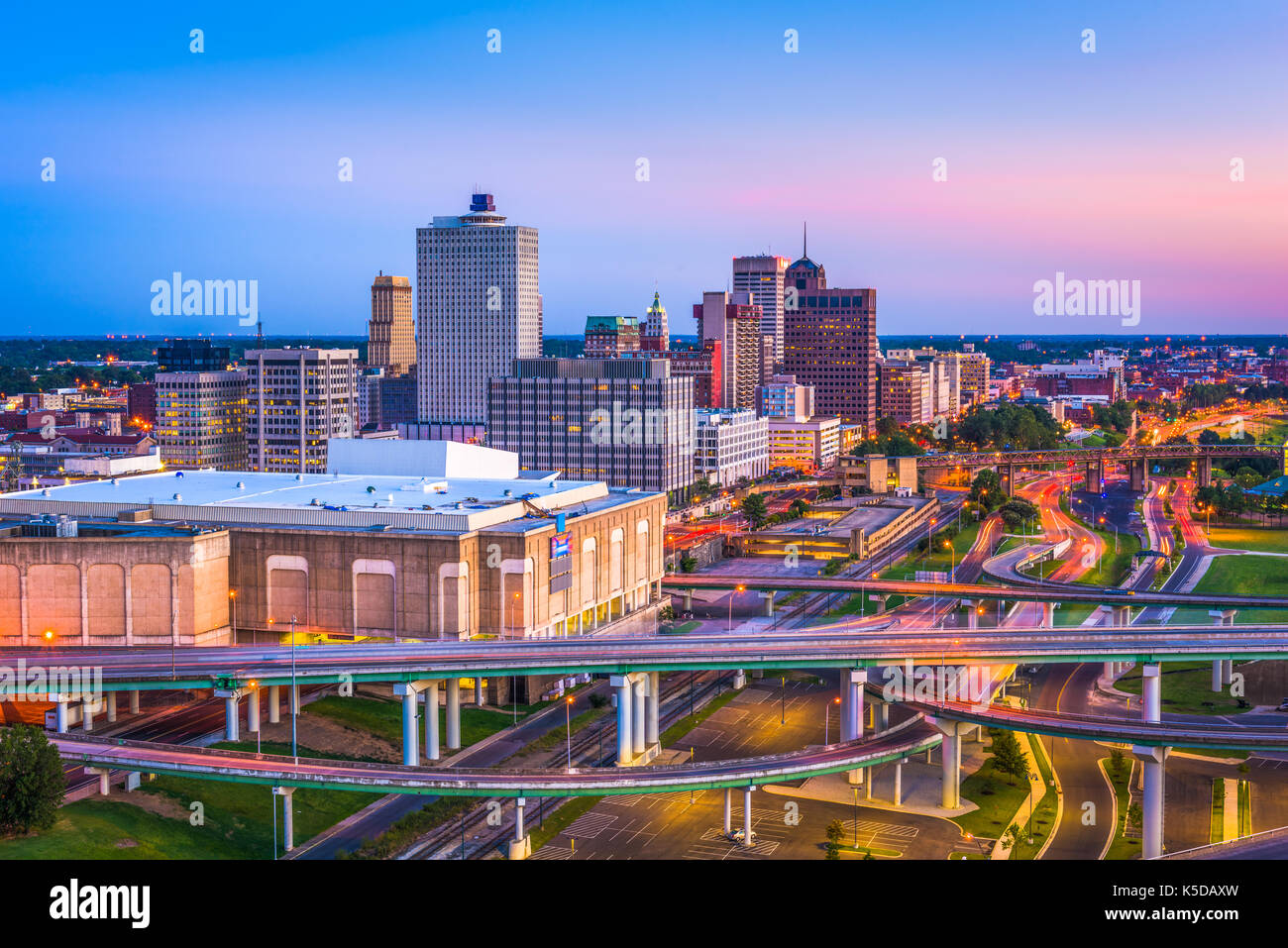 Memphis, Tennessee, usa centre-ville au crépuscule. Banque D'Images