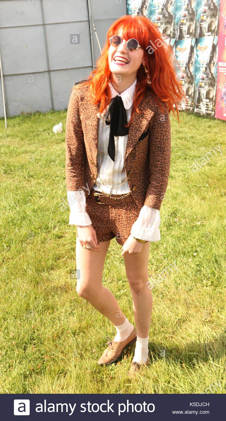 Young Florence Welch nudes (83 foto and video), Sexy, Is a cute, Twitter, see through 2006 Young Florence Welch nude (55 foto and video), Ass, Sideboobs, Selfie, braless 2017