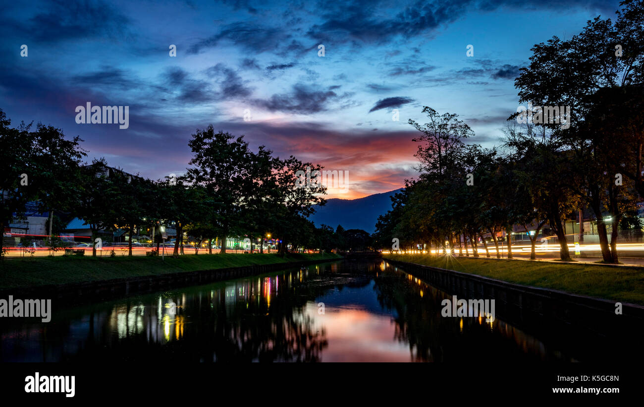 Coucher du soleil à Chiang Mai, Thaïlande Banque D'Images