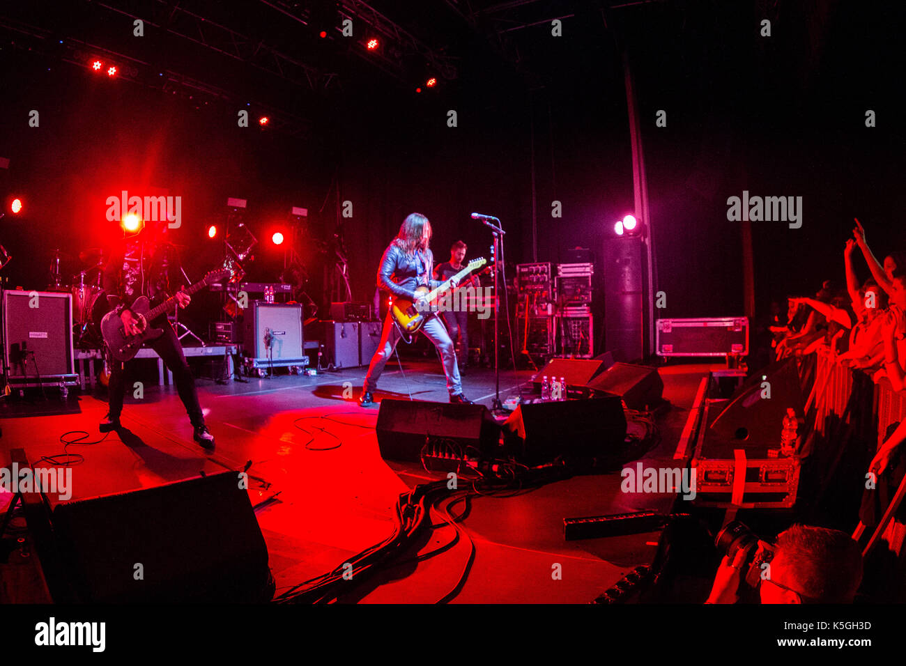 Fontaneto d'Agogna, Italie. 05Th Sep 2017. Le groupe de rock italien AFTERHOURS effectue sur scène au phénomène au cours '# 30 Tour' Crédit : Rodolfo Sassano/Alamy Live News Banque D'Images