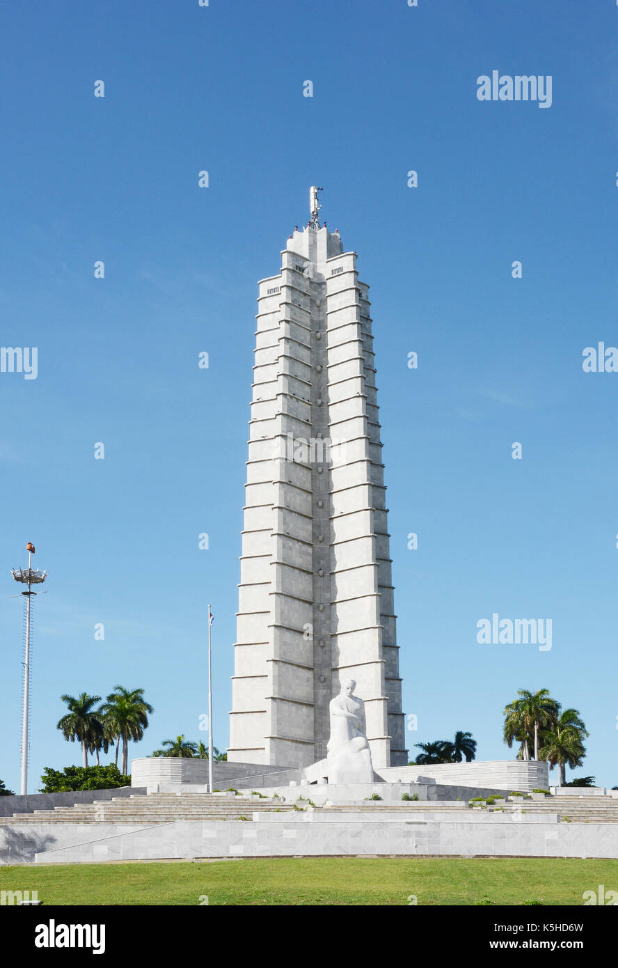 La Havane, Cuba - juillet 24, 2016 : la place de la révolution José Marti monument. Un monument à José Marti, héros national de Cuba, situé sur le côté nord o Banque D'Images