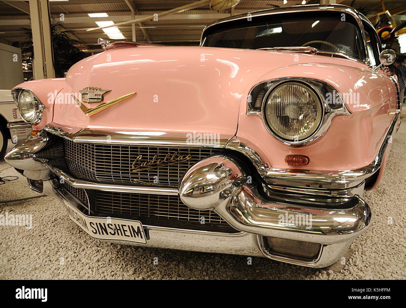 Classic car pink cadillac Banque D'Images