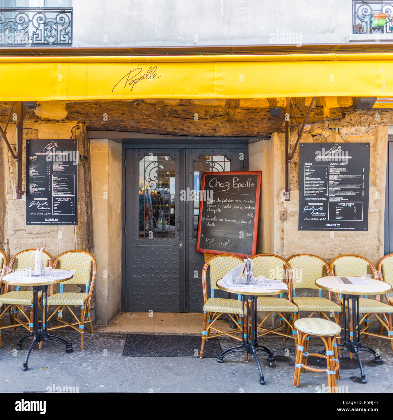 Restaurant chez popeille sur re de Charonne dans le 11ème, Paris Banque D'Images