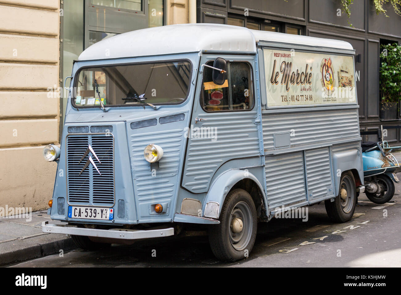 Vintage Delivery Van Banque De Photographies Et D images Haute vintage-delivery-van-banque-de-photographies-et-d-images-haute
