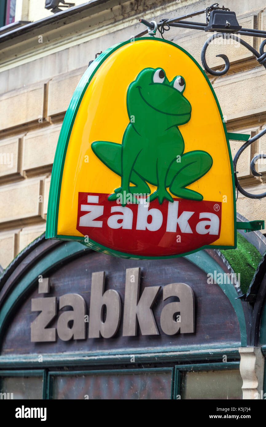 Zabka logo, petit magasin en Pologne, Czieszyn Banque D'Images