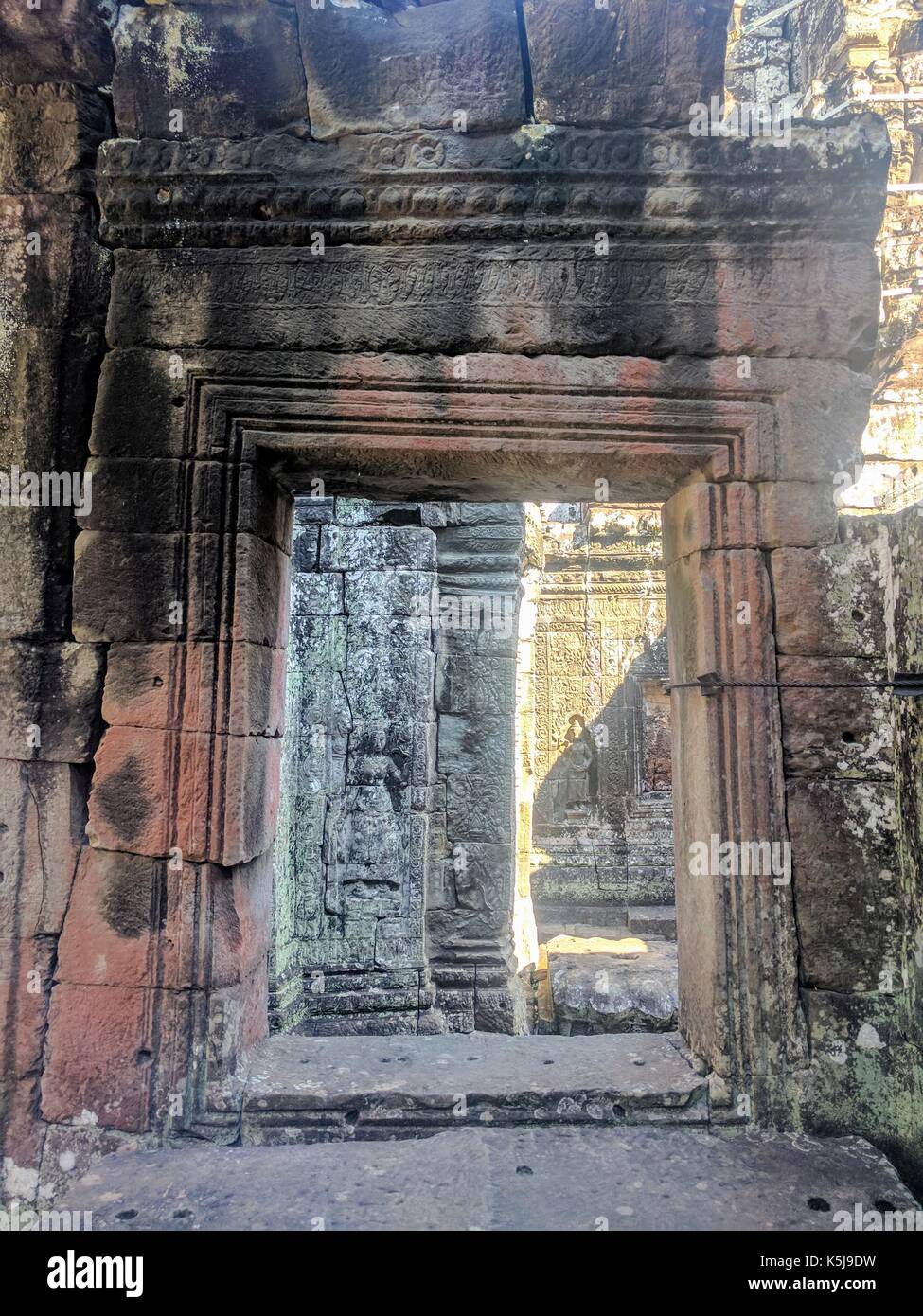 Vue des ruines d'Angkor Wat Angkor dans le complexe des temples, krong Siem Reap, Cambodge Banque D'Images