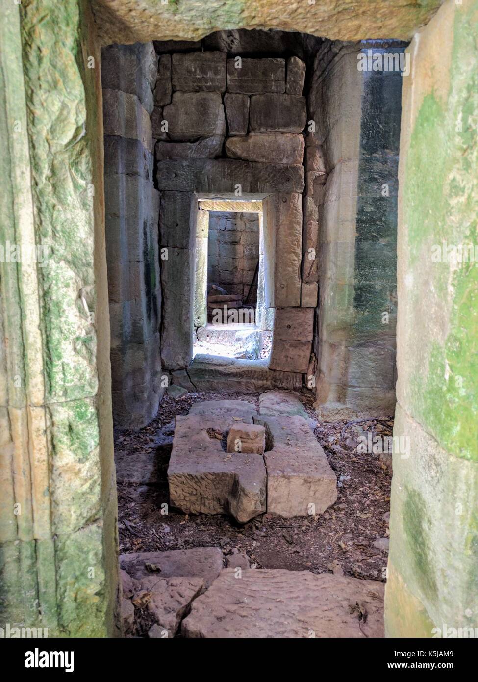 Vue des ruines d'Angkor Wat Angkor dans le complexe des temples, krong Siem Reap, Cambodge Banque D'Images