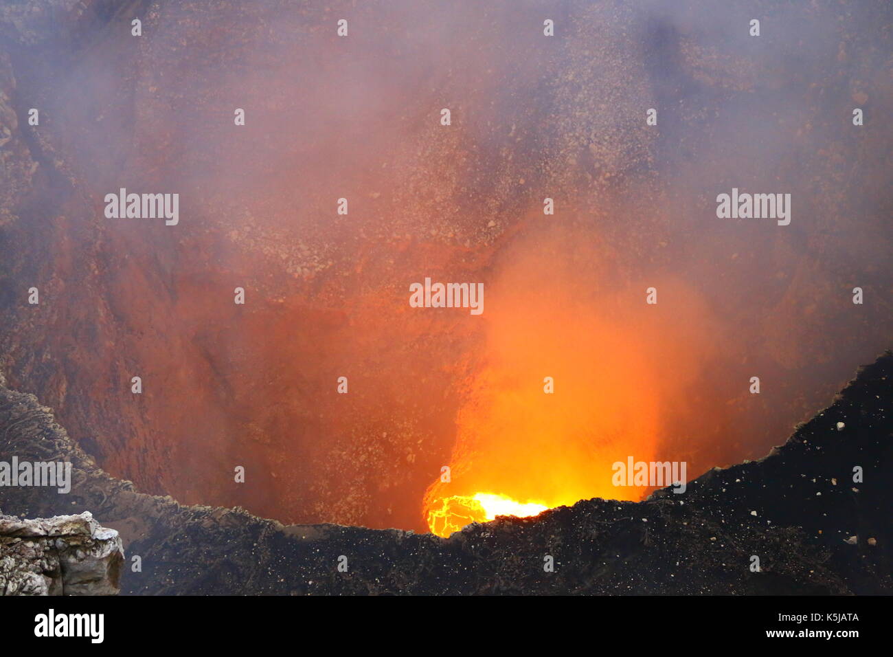 Lac de lave actif Volcan Masaya nicaragua Banque D'Images