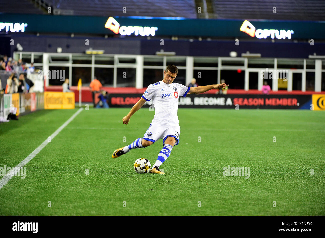 Foxborough, Massachusetts 9 Sep 2017. Le milieu de terrain de l'Impact de Montréal Blerim Dzemaili (31) passe le ballon pendant le match entre MLS l'Impact de Montréal et le New England Revolution tenue au Stade Gillette à Foxborough dans le Massachusetts. Défaite 1-0 de l'impact de la révolution. Eric Canha/CSM/Alamy Live News Banque D'Images