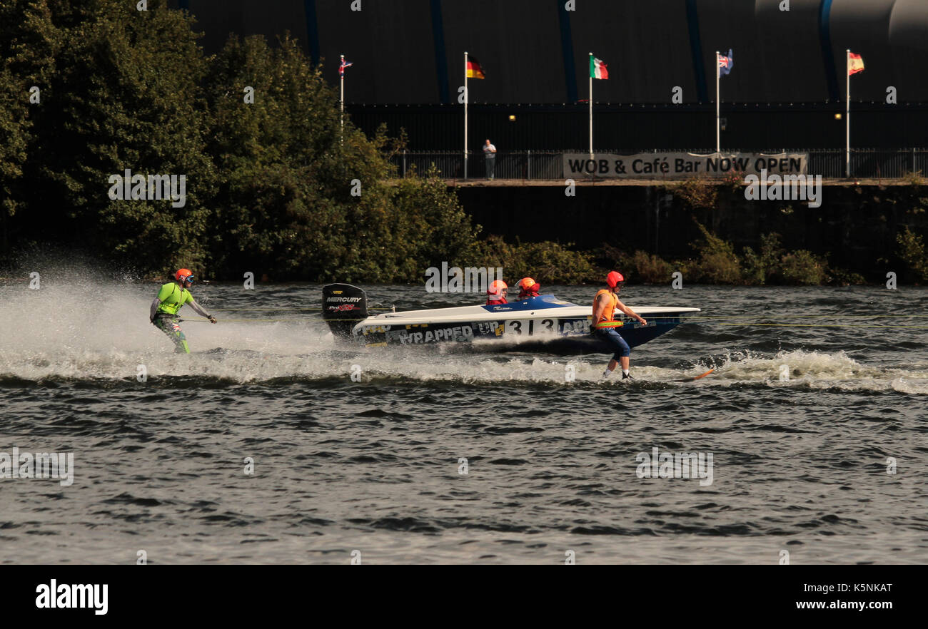 La baie de Cardiff, Pays de Galles, Royaume-Uni. 9 septembre, 2017. action de l'eau nationale britannique 12ntm shi course tenue à Cardiff Bay 9 septembre 2017 Credit : Graham hare/Alamy live news Banque D'Images