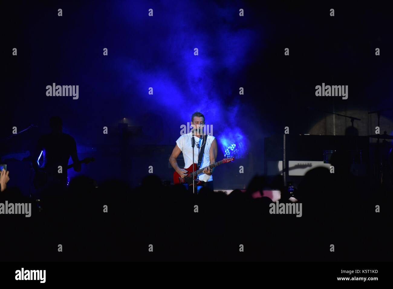 Napoli, Italie. 09Th sep 2017. Le chanteur et auteur-compositeur italien Francesco gabbani lauréat du 67ème festival de Sanremo, Live at 'Arenile di Bagnoli' dans napoli. crédit : Paola visone/pacific press/Alamy live news Banque D'Images