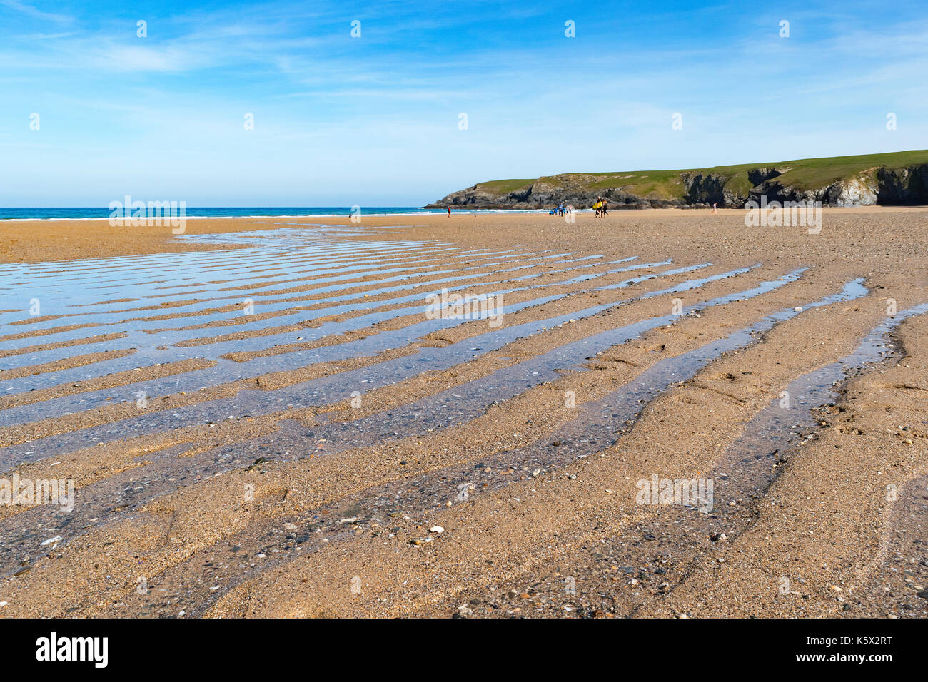 La grande plage de sable de baie de holywell près de Newquay en Cornouailles, Angleterre, Grande-Bretagne, Royaume-Uni Banque D'Images